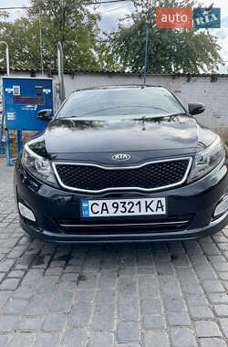 Седан Kia K5 2014 в Умані