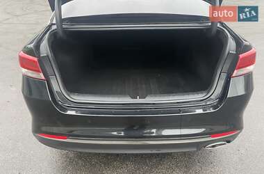 Седан Kia K5 2016 в 