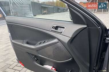 Седан Kia K5 2010 в Полтаві