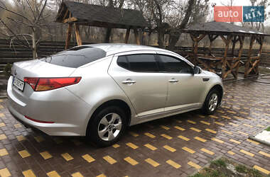 Седан Kia K5 2012 в Кагарлику