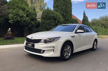 Седан Kia K5 2017 в Києві