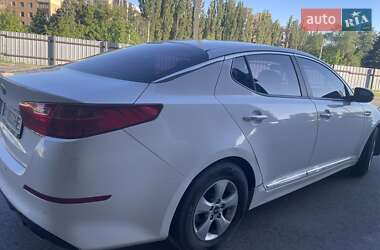 Седан Kia K5 2014 в Полтаве