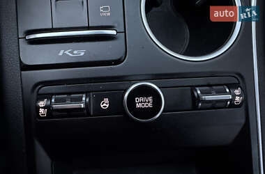 Седан Kia K5 2019 в 