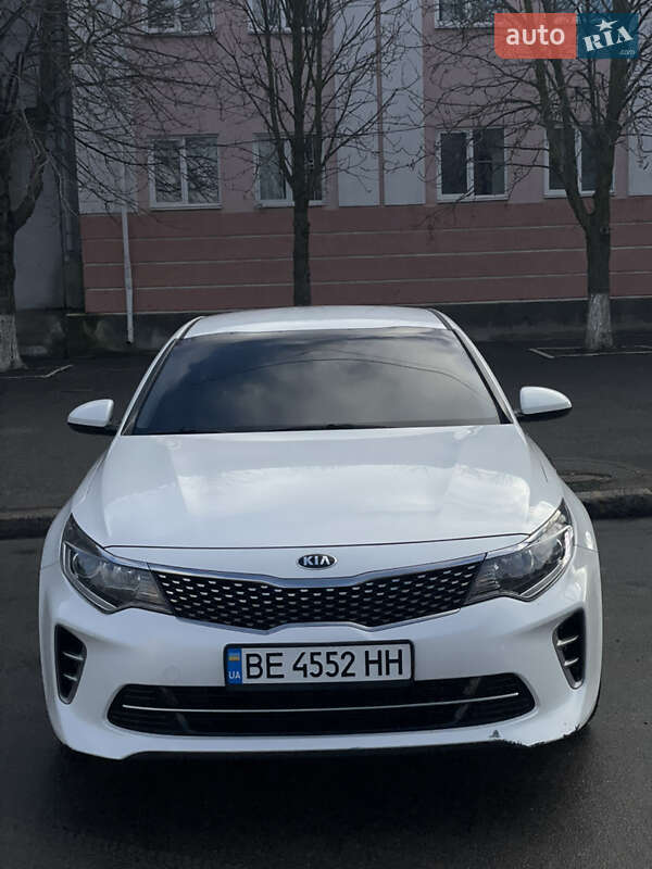 Седан Kia K5 2016 в Николаеве