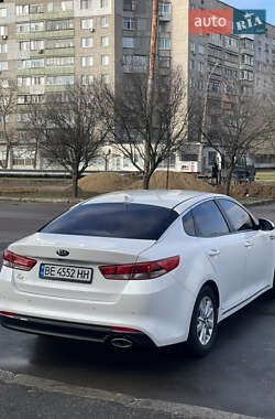 Седан Kia K5 2016 в Николаеве