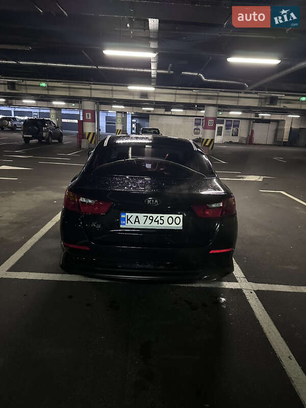 Седан Kia K5 2014 в Киеве