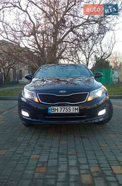 Седан Kia K5 2014 в Одессе