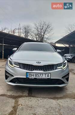 Седан Kia K5 2019 в 