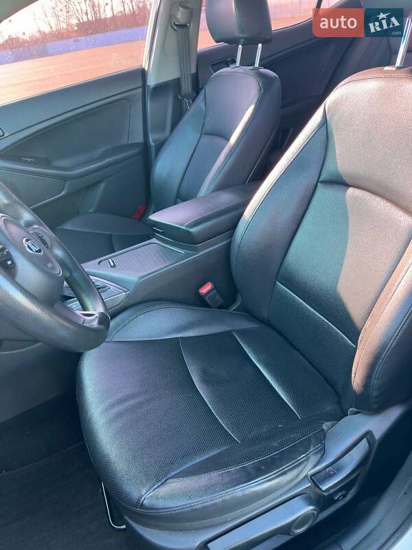 Седан Kia K5 2013 в Киеве