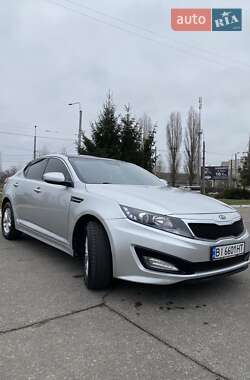 Седан Kia K5 2012 в Кременчуге