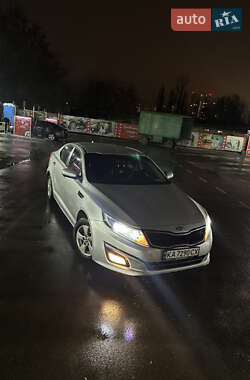 Седан Kia K5 2014 в Киеве