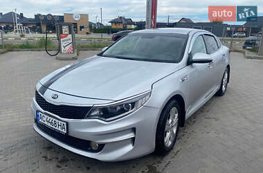 Седан Kia K5 2015 в 