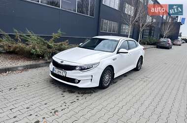Седан Kia K5 2015 в 