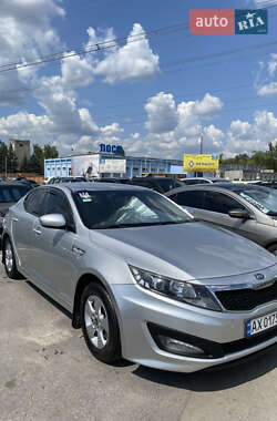 Седан Kia K5 2011 в 