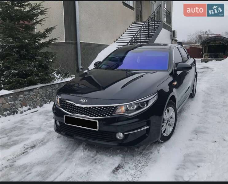 Седан Kia K5 2016 в Бердичеві