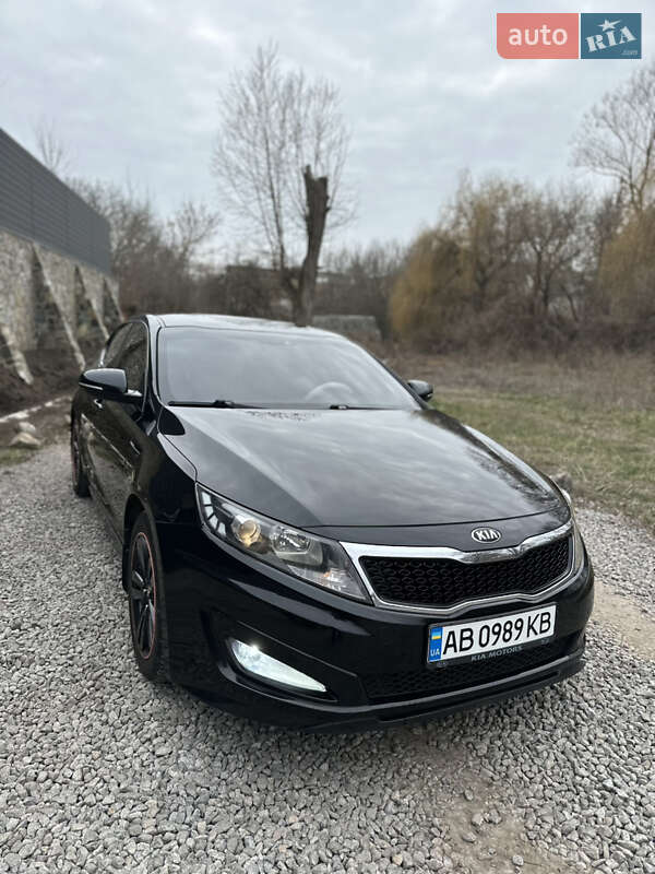 Седан Kia K5 2013 в Виннице