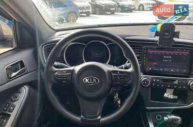 Седан Kia K5 2015 в Киеве