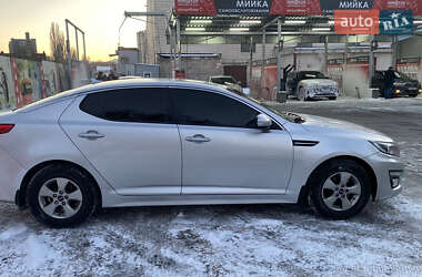 Седан Kia K5 2014 в Києві