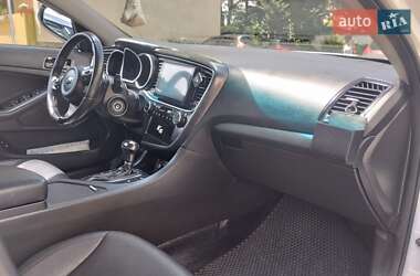 Седан Kia K5 2015 в 