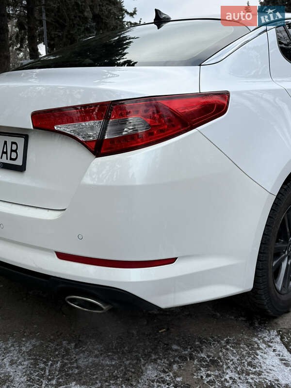 Седан Kia K5 2010 в Одессе