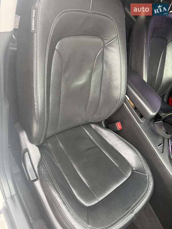 Седан Kia K5 2010 в Одессе