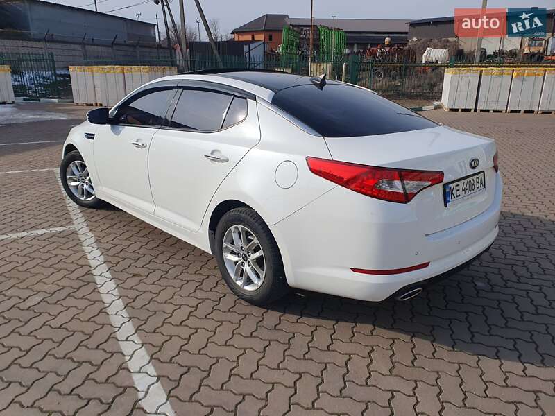 Седан Kia K5 2012 в Кривом Роге