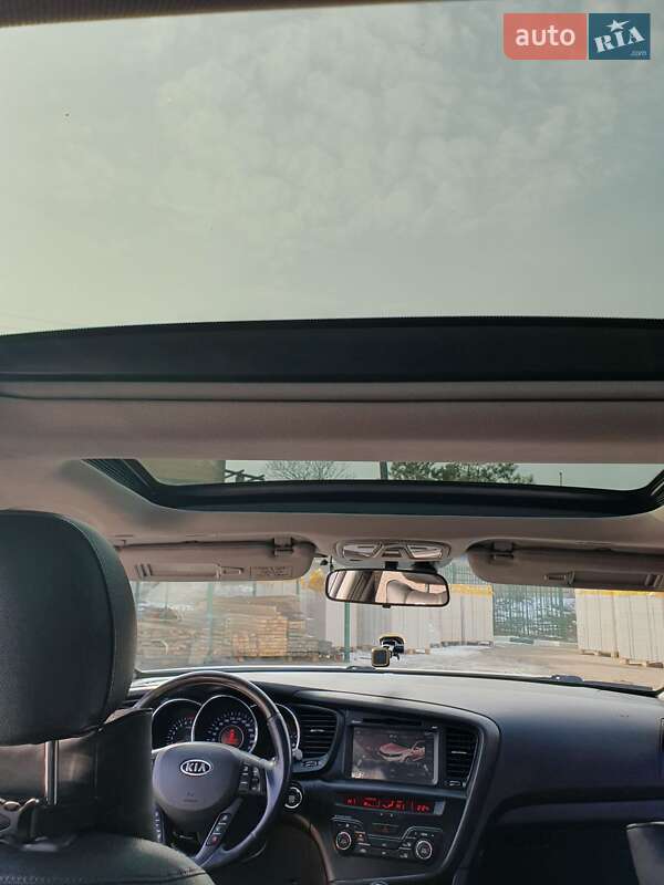 Седан Kia K5 2012 в Кривом Роге