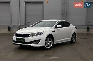 Седан Kia K5 2013 в Киеве