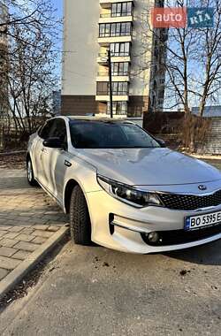 Седан Kia K5 2017 в Тернополі