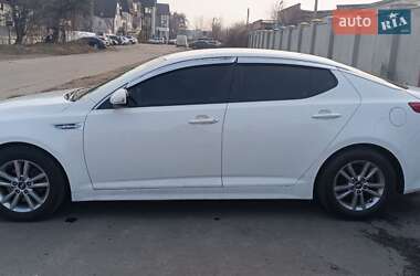 Седан Kia K5 2015 в 