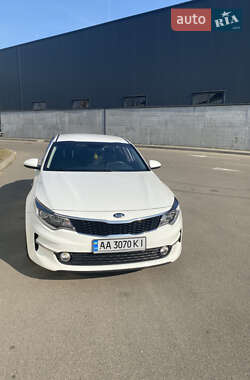 Седан Kia K5 2017 в Киеве