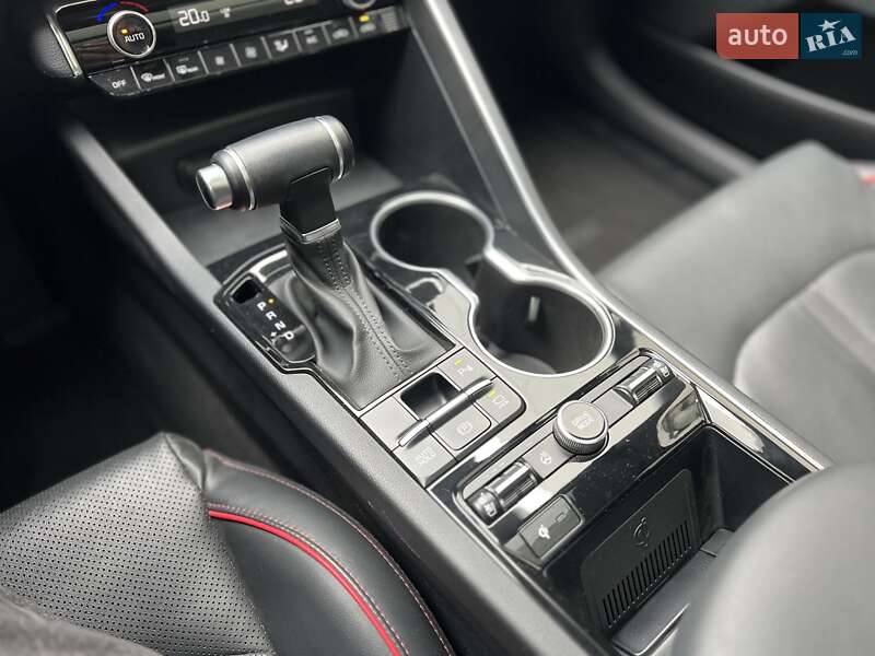 Седан Kia K5 2023 в Киеве