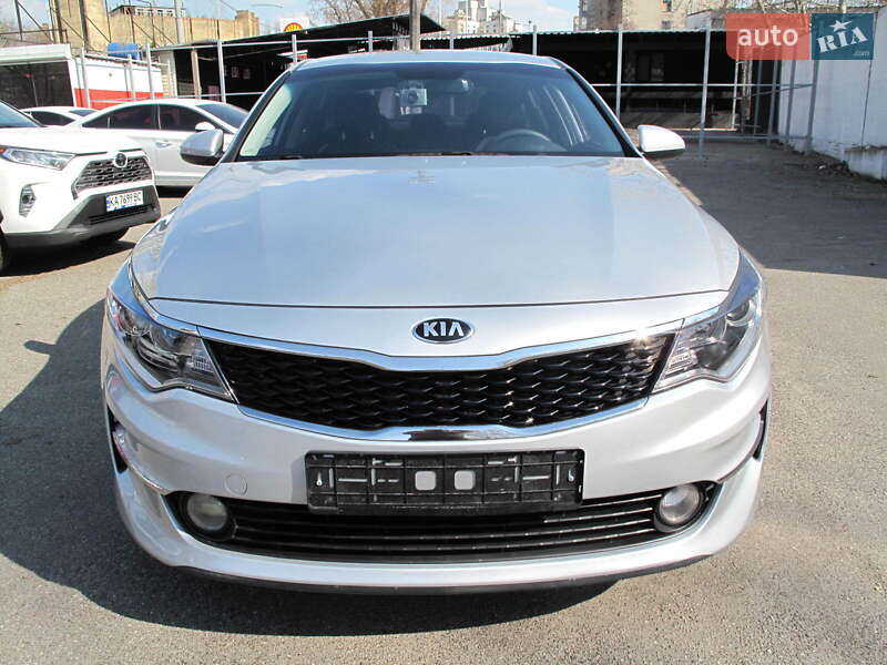 Седан Kia K5 2017 в Киеве