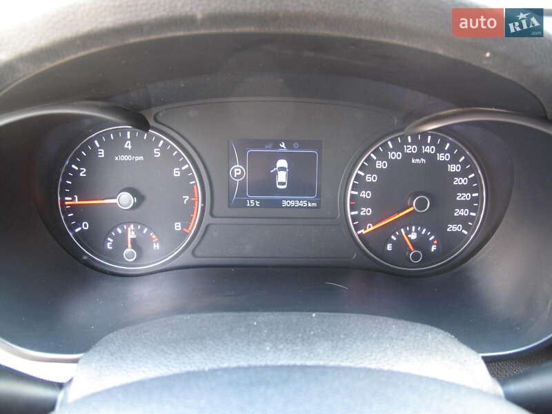 Седан Kia K5 2017 в Киеве фото 51 Седан Kia K5 2017 в Киеве