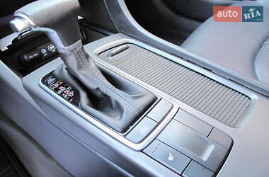 Седан Kia K5 2017 в 