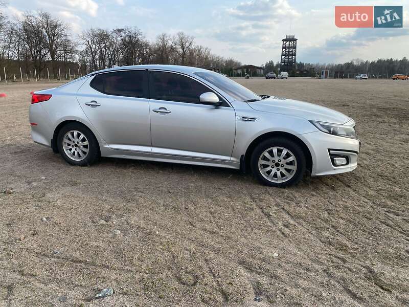 Седан Kia K5 2014 в Києві