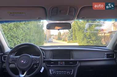 Седан Kia K5 2017 в 