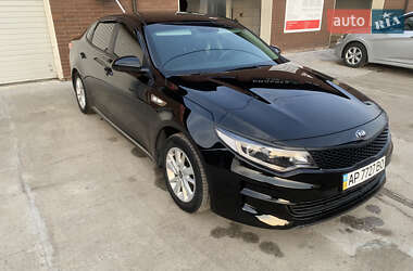 Седан Kia K5 2015 в 