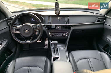 Седан Kia K5 2015 в 