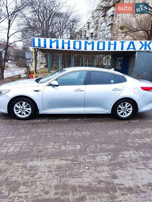 Седан Kia K5 2015 в Києві