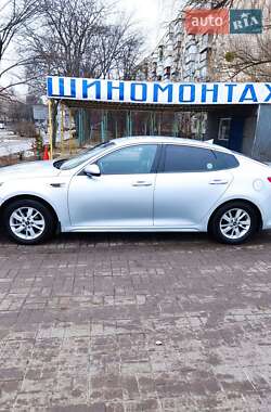 Седан Kia K5 2015 в 