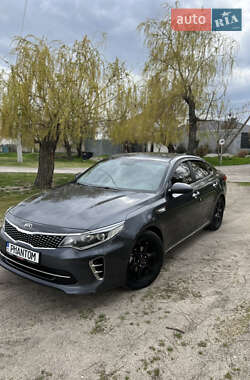 Седан Kia K5 2016 в Николаеве