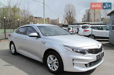 Седан Kia K5 2017 в Києві