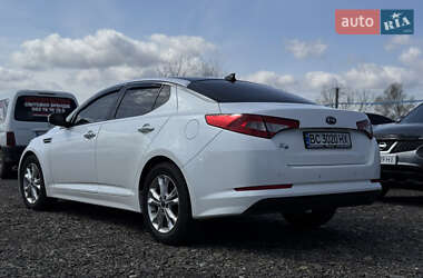 Седан Kia K5 2010 в 