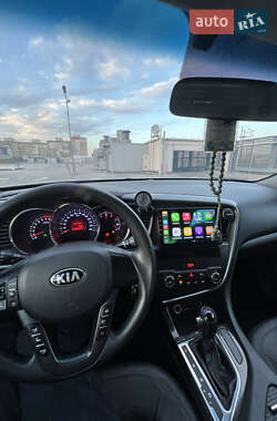 Седан Kia K5 2013 в 