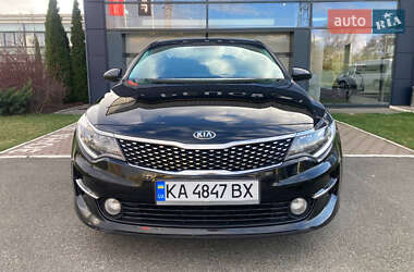 Седан Kia K5 2015 в 