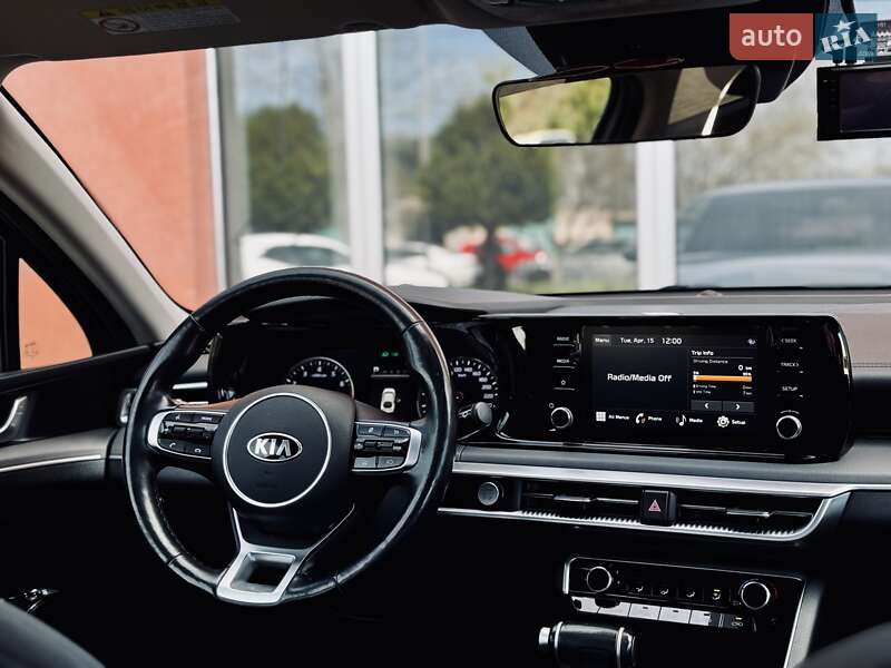 Седан Kia K5 2020 в Одессе