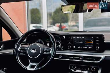 Седан Kia K5 2020 в 