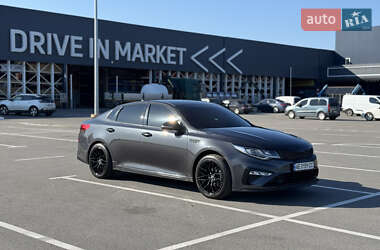 Седан Kia K5 2019 в 