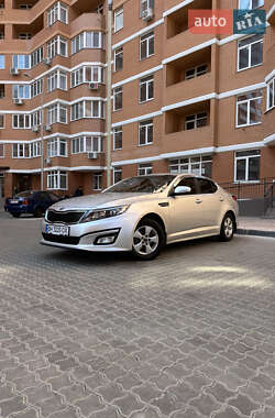 Седан Kia K5 2013 в 